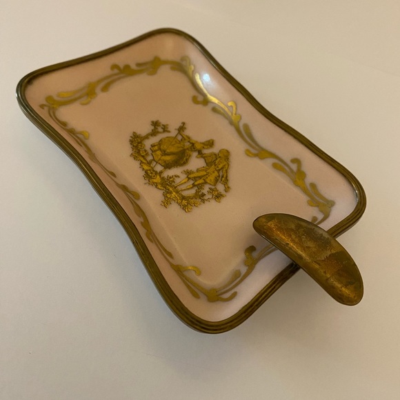 Carlin Comforts Pink Porcelain Dresser Ashtray - Picture 4 of 15